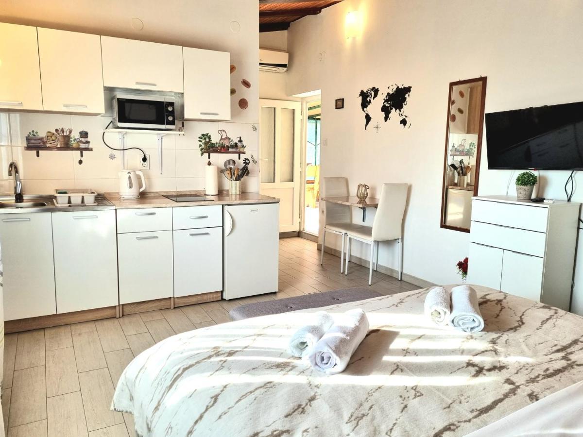 Studio Apartment Lino Skrbčići Екстериор снимка